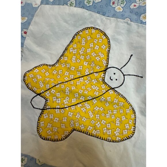 Vintage Handmade Butterfly Quilt Block Pillow Covers 16" x 16" - Set Of 2 Yellow - Picture 4 of 5